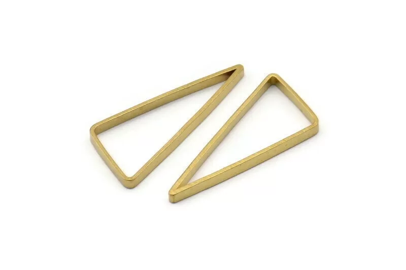 30mm Brass Triangles, 24 Raw Brass Open Triangles, Charms, Findings (30x33x15mm) Bs 1148