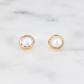 Dainty Raw Pearl Stud Earring