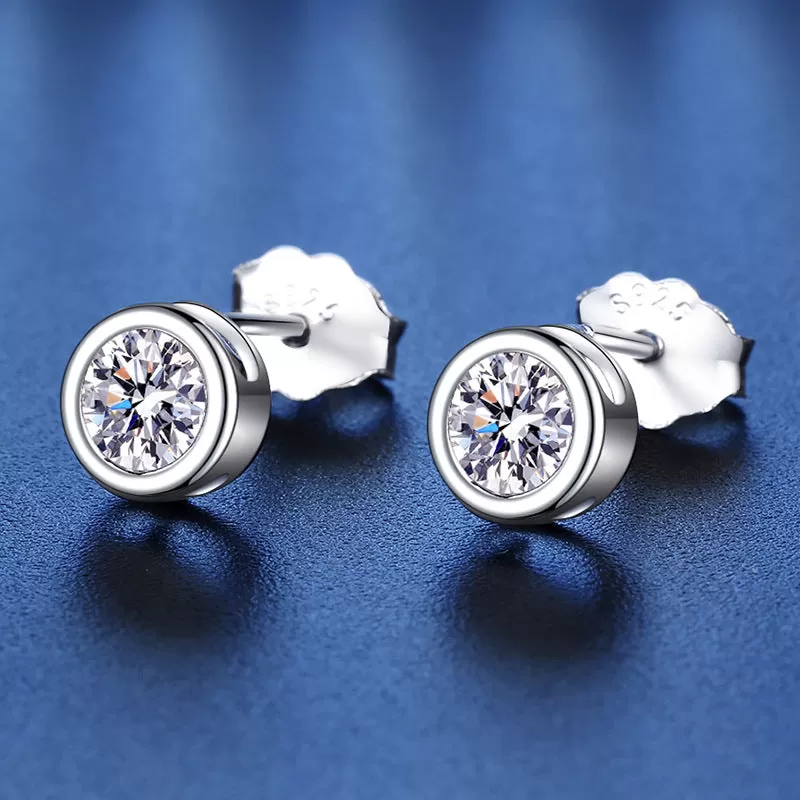 Geometric Round Crossed Moissanite Stud Earrings