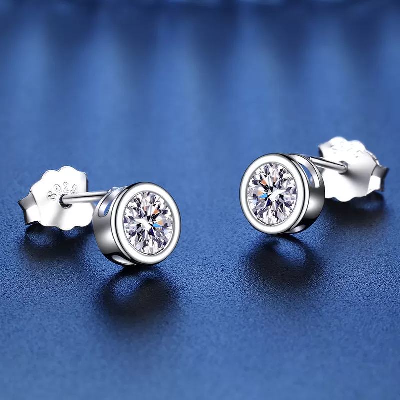 Geometric Round Crossed Moissanite Stud Earrings