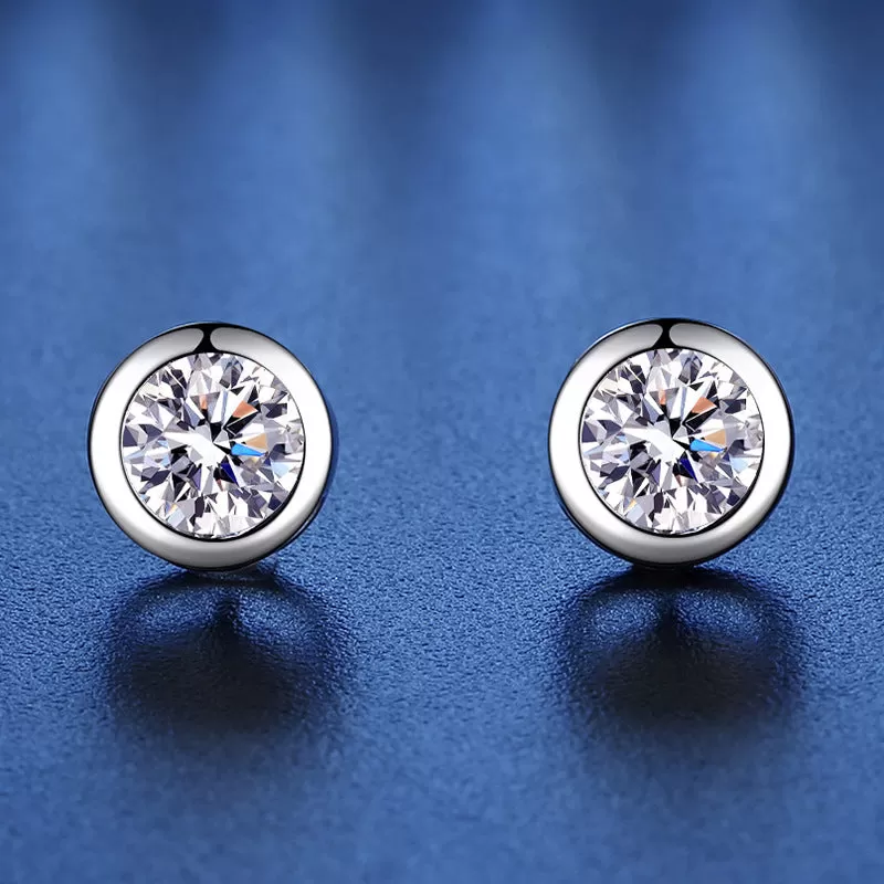 Geometric Round Crossed Moissanite Stud Earrings