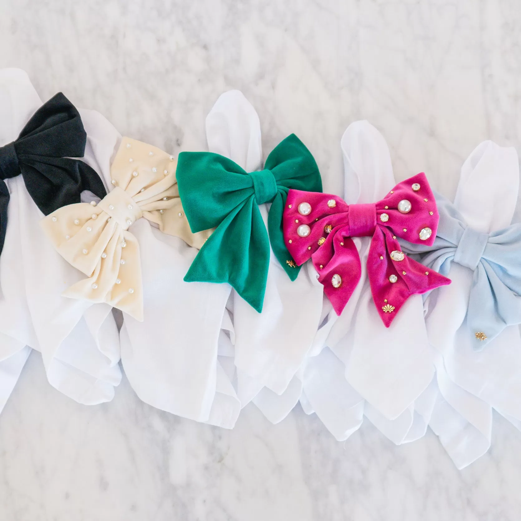 JET SET OF 4 VELVET BOW NAPKIN RINGS