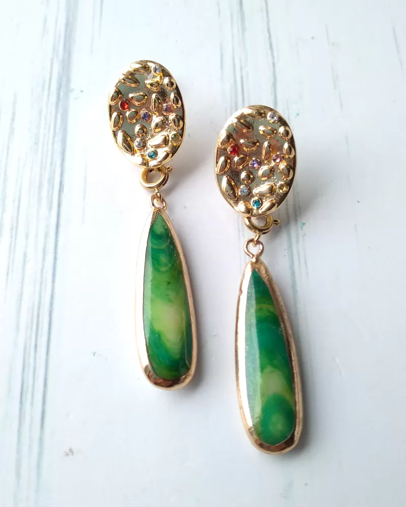 Pebbleswash Brass Stud with Green Shell Detachable Dangles